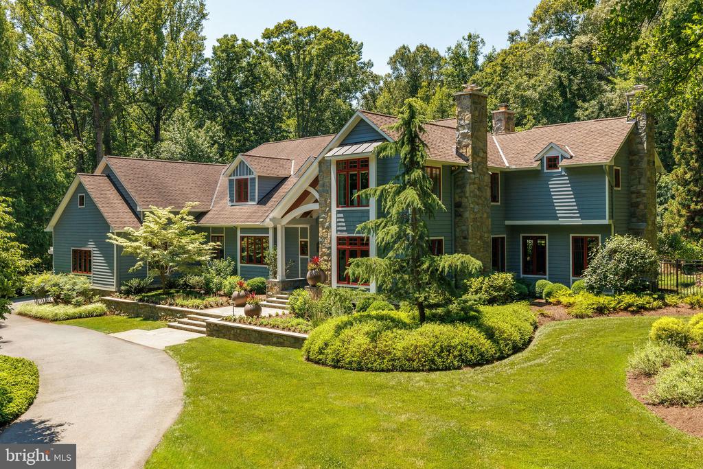 927 HICKORY RUN LANE