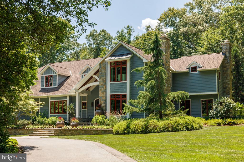 927 HICKORY RUN LANE