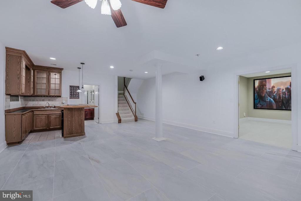 615 NALLS FARM WAY