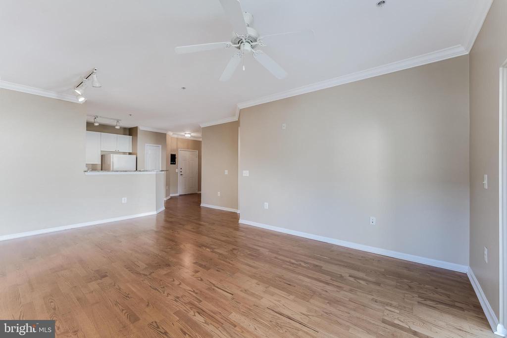 2791 CENTERBORO DRIVE Unit: 387