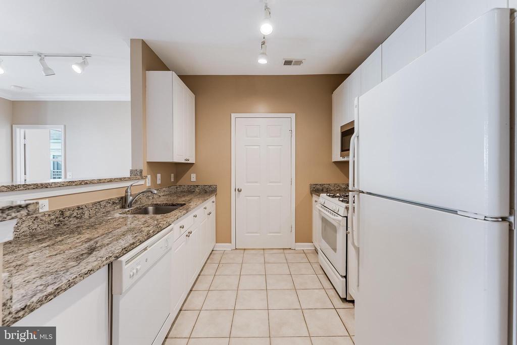2791 CENTERBORO DRIVE Unit: 387