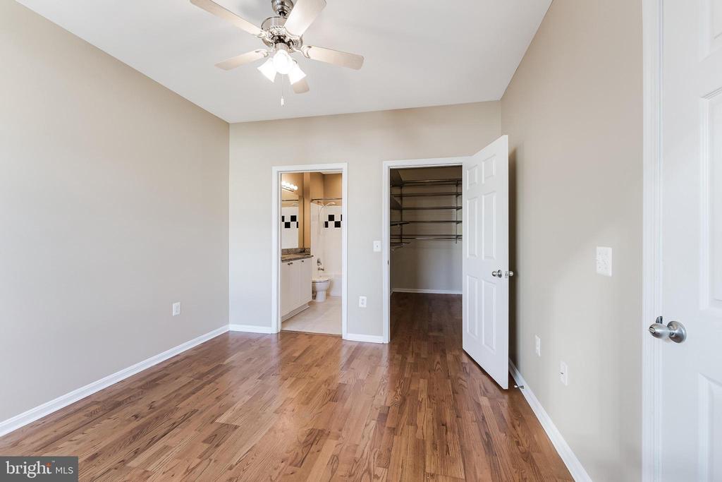 2791 CENTERBORO DRIVE Unit: 387