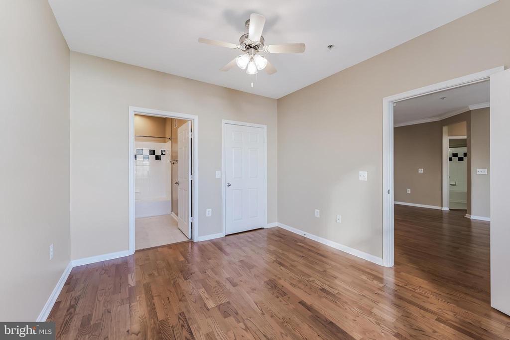 2791 CENTERBORO DRIVE Unit: 387