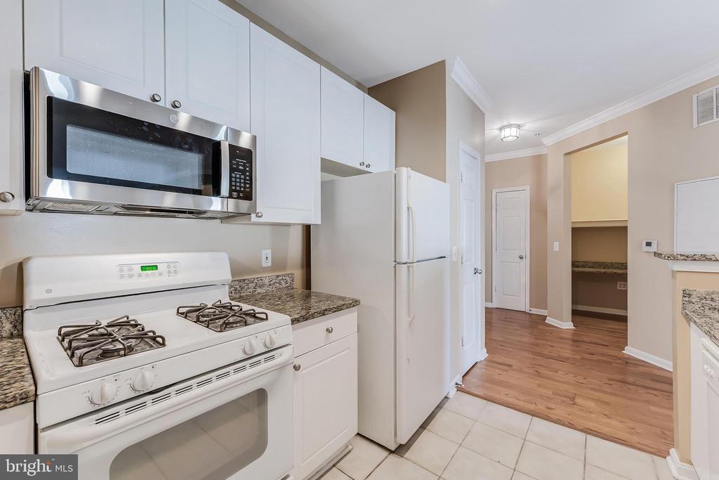 2791 CENTERBORO DRIVE Unit: 387