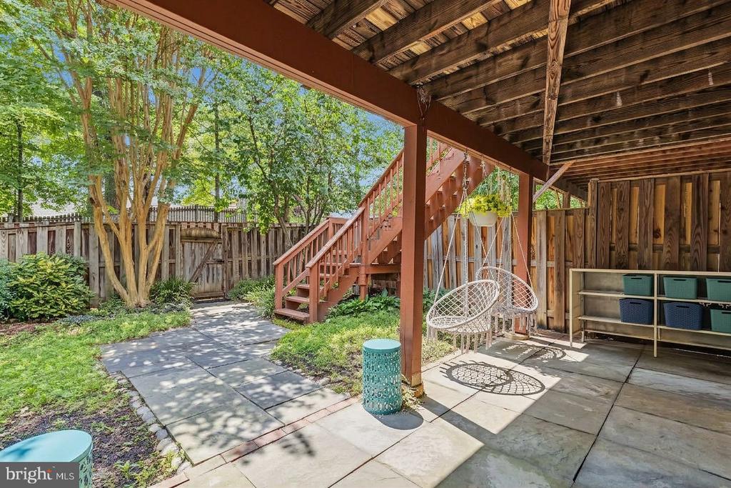 7111 TANWORTH DRIVE