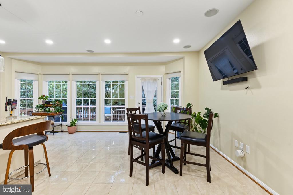 7111 TANWORTH DRIVE