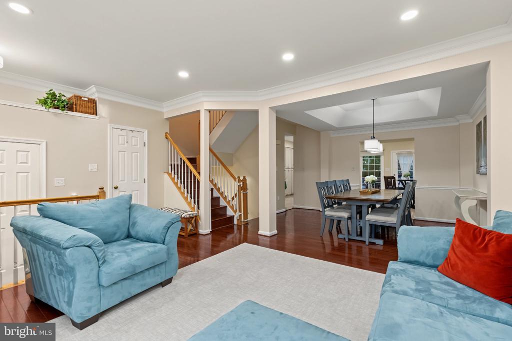 7111 TANWORTH DRIVE