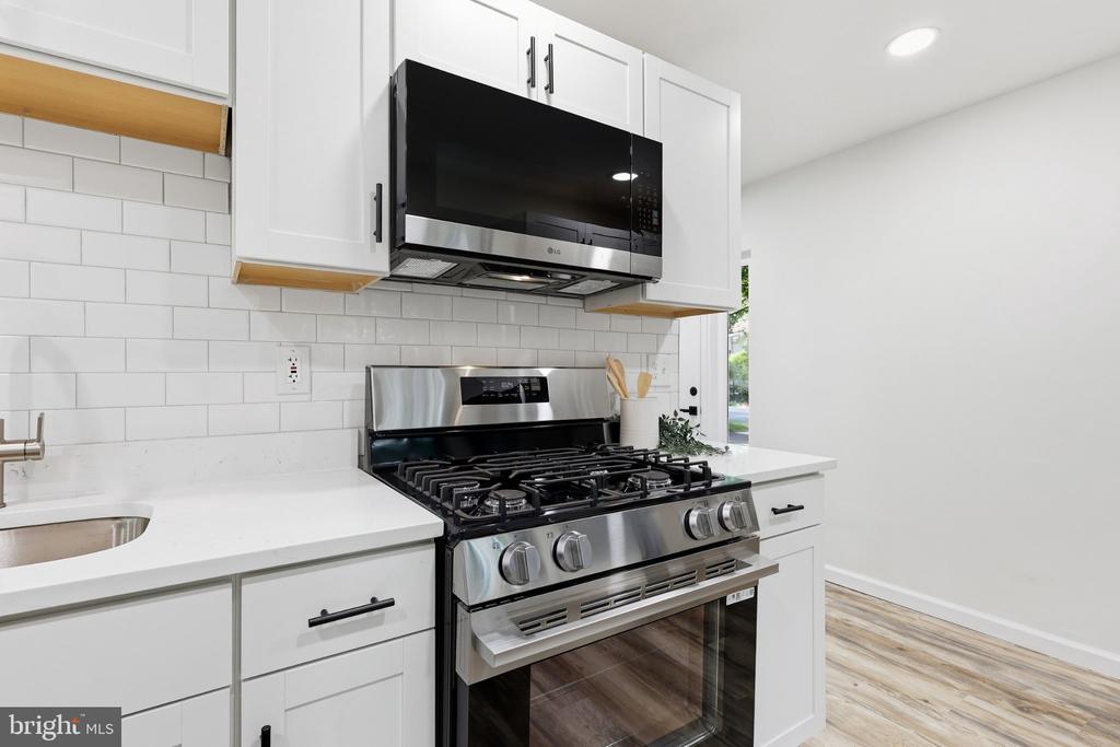 11586 RED LEAF COURT