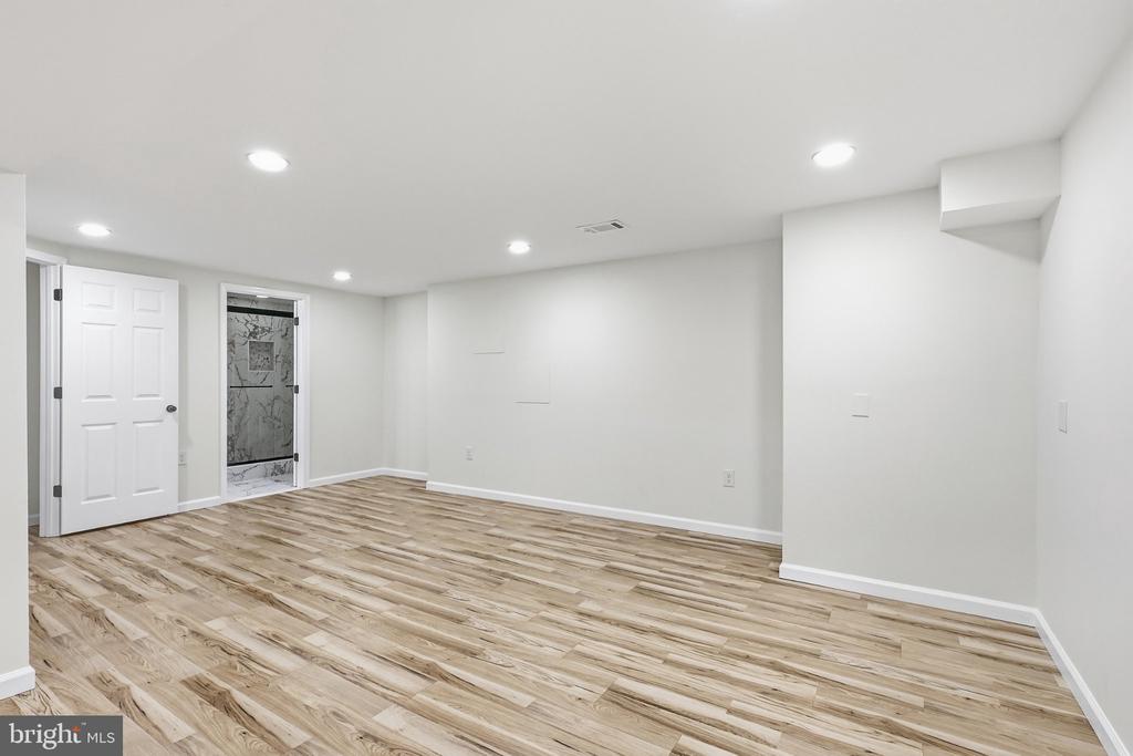 11586 RED LEAF COURT