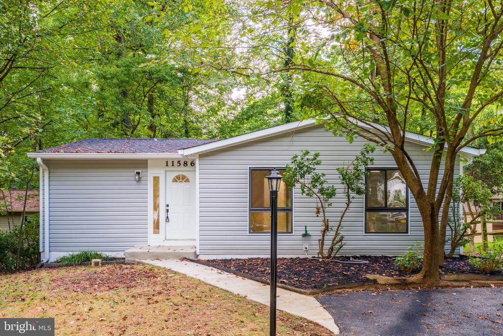 11586 RED LEAF COURT