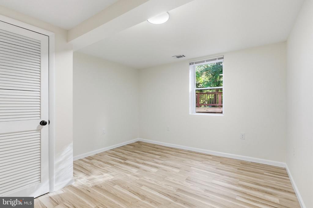 11586 RED LEAF COURT