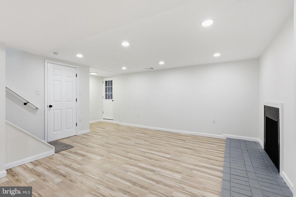 11586 RED LEAF COURT