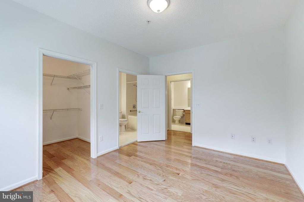 12004 TALIESIN PLACE Unit: 15