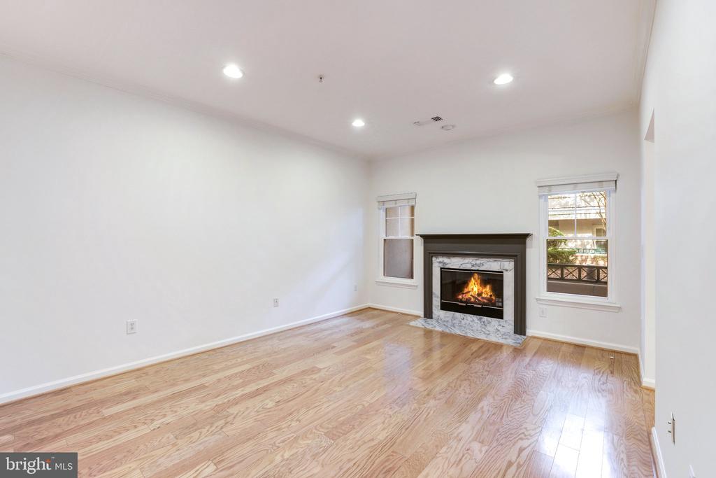 12004 TALIESIN PLACE Unit: 15