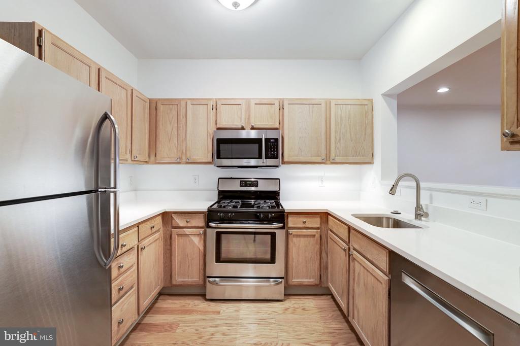 12004 TALIESIN PLACE Unit: 15