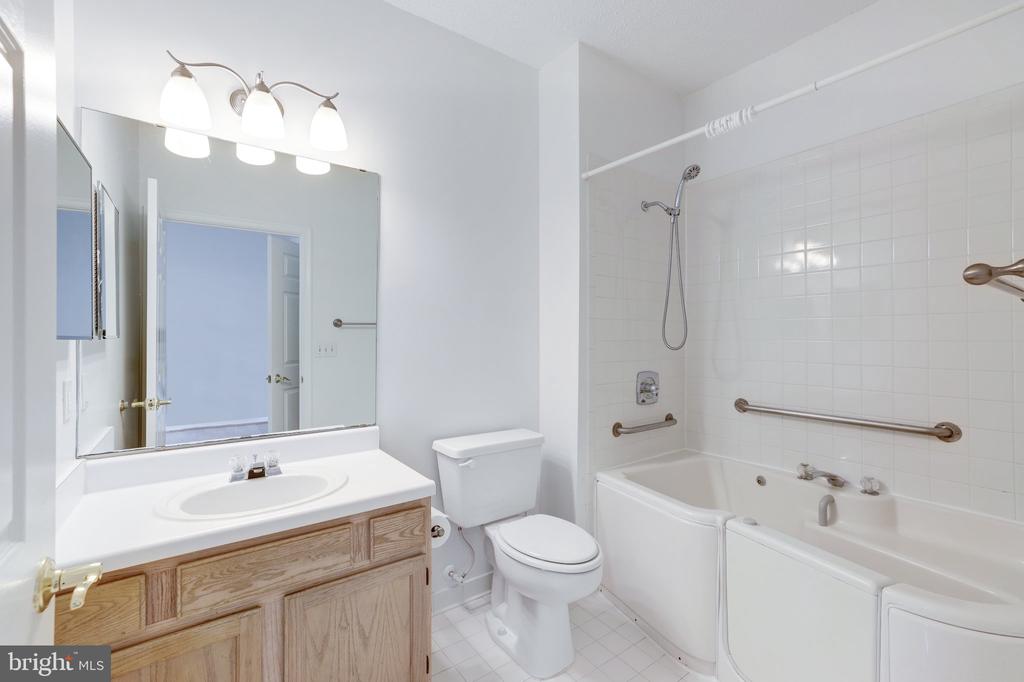 12004 TALIESIN PLACE Unit: 15