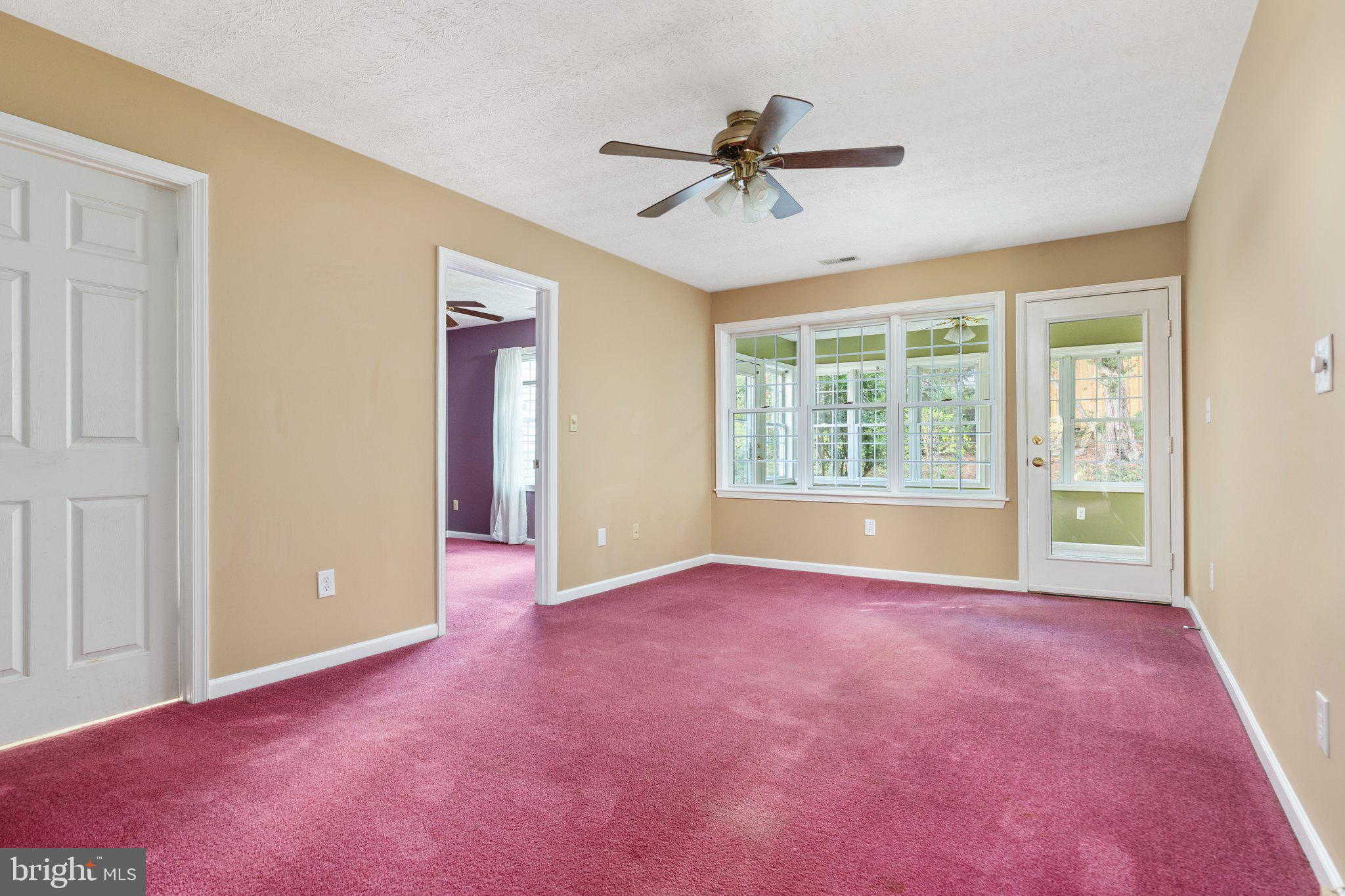 324 Emerald Dr