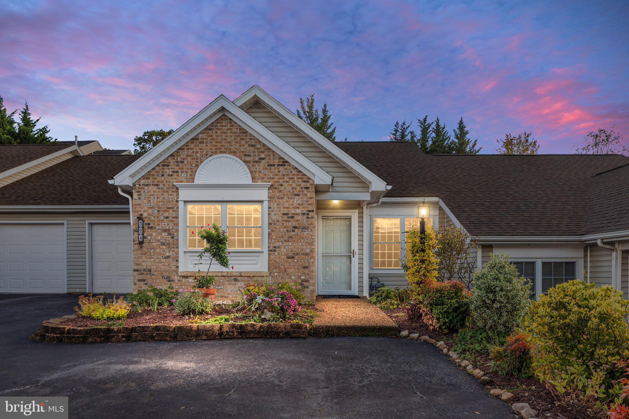 324 Emerald Dr