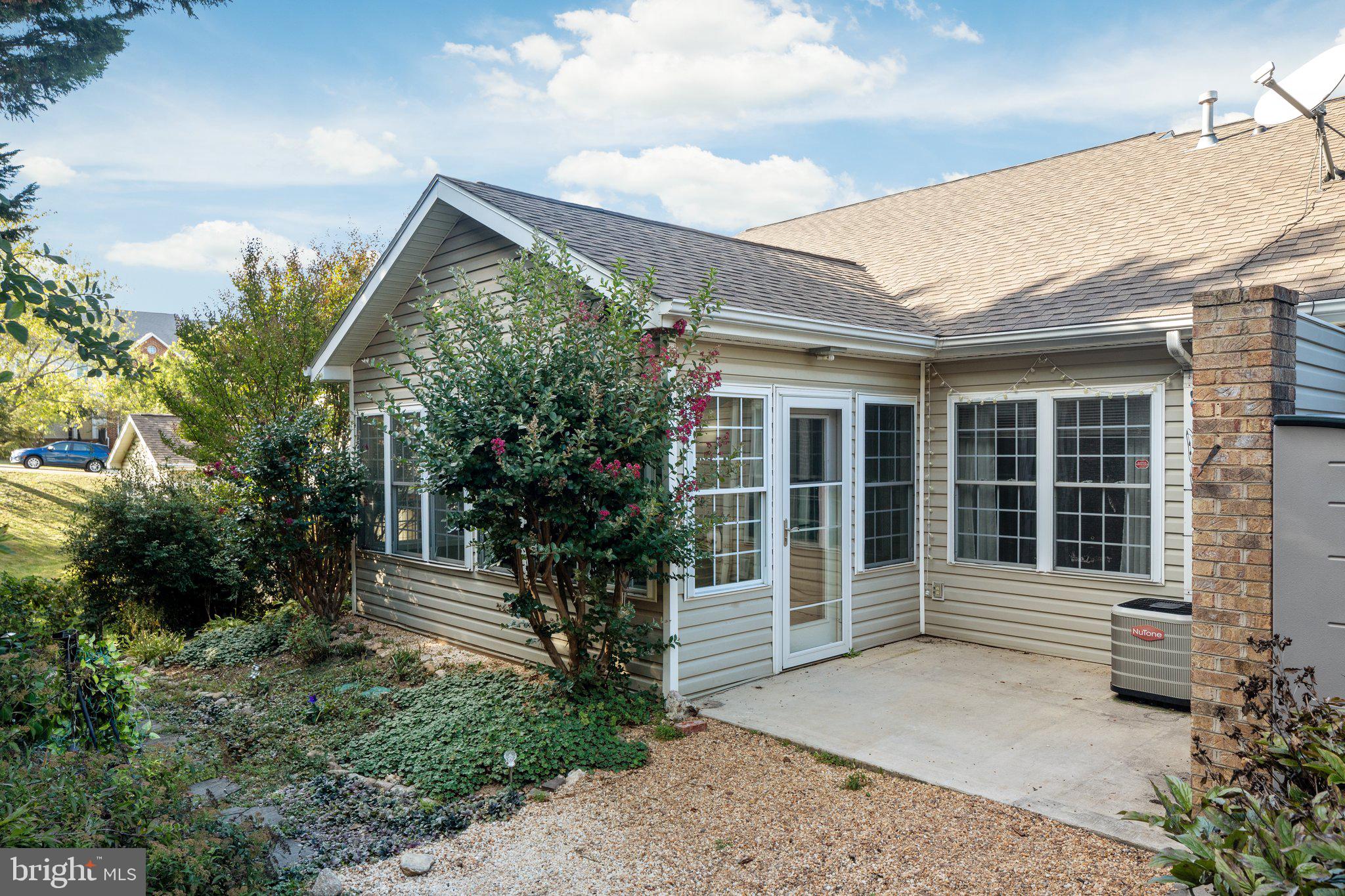 324 Emerald Dr