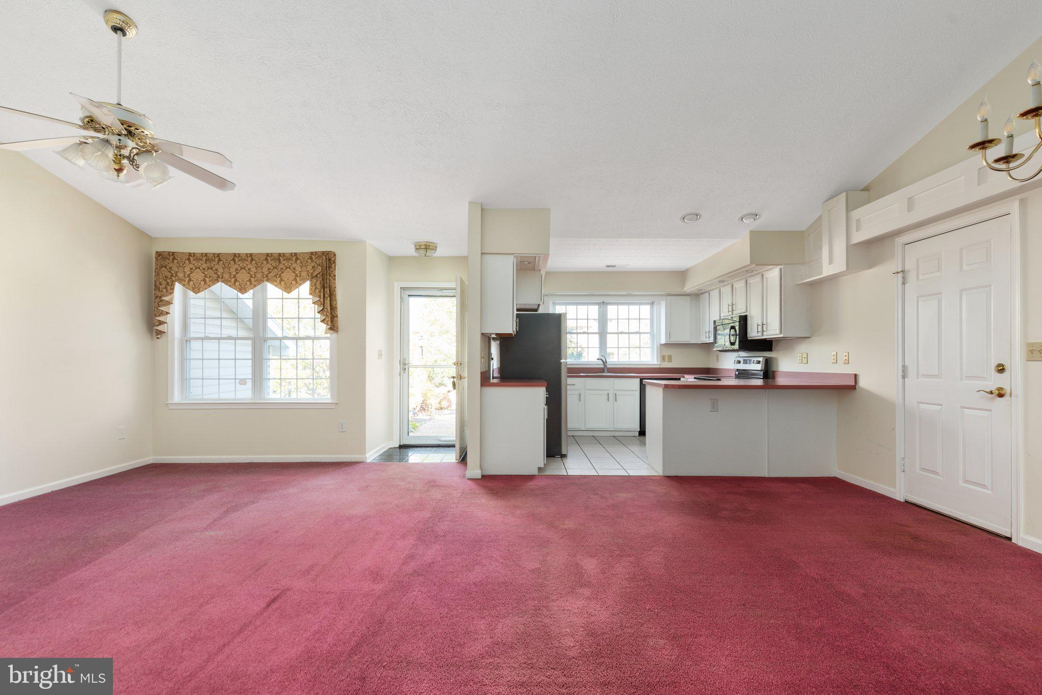 324 Emerald Dr