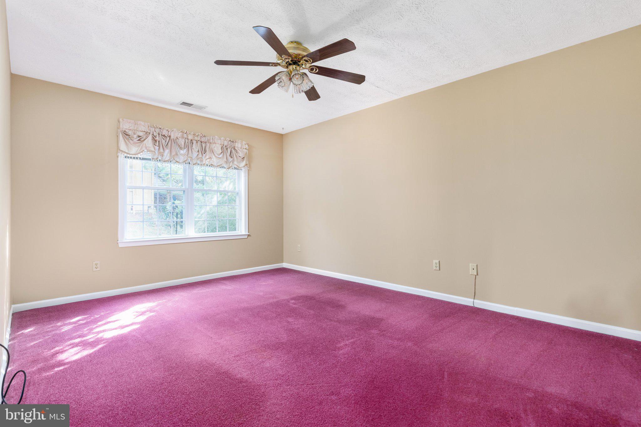 324 Emerald Dr