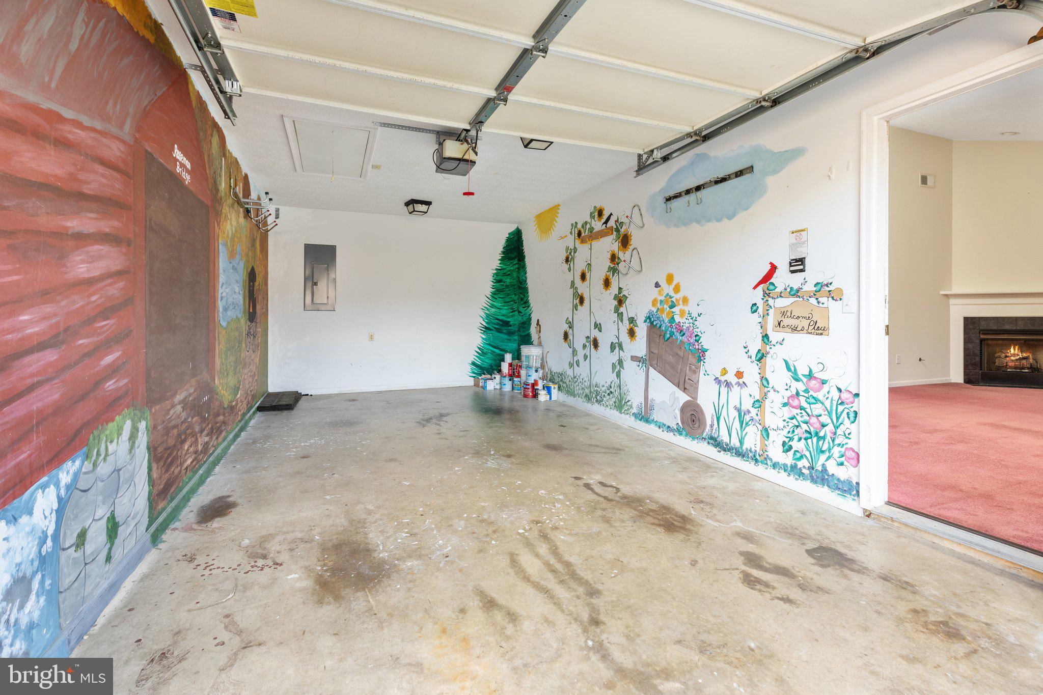 324 Emerald Dr