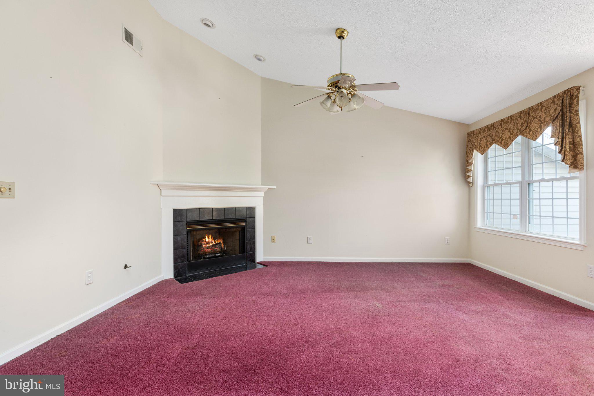 324 Emerald Dr