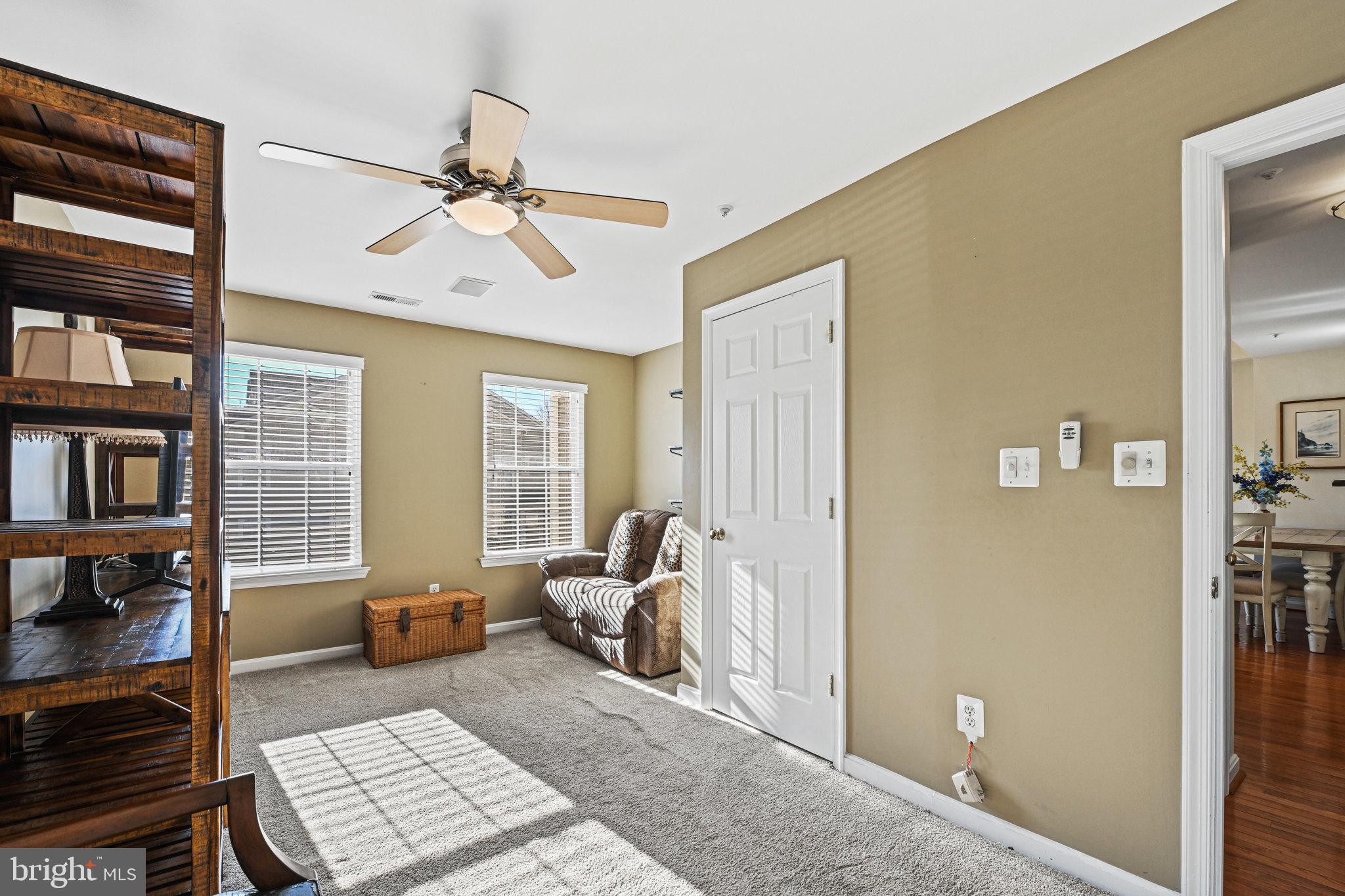 43372 Greyswallow Ter