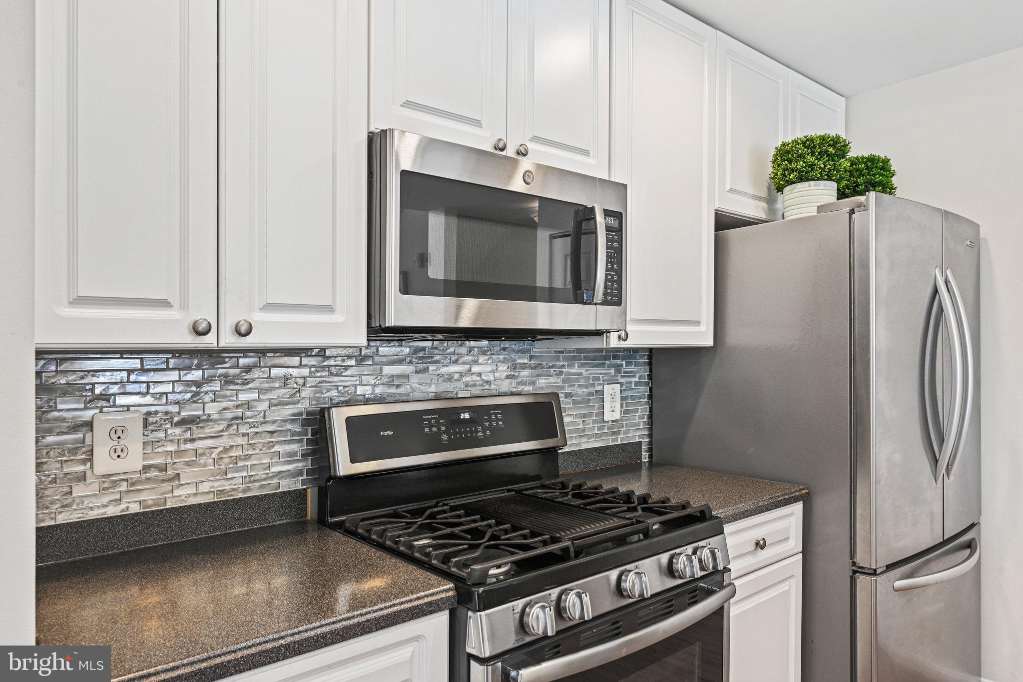 43372 Greyswallow Ter