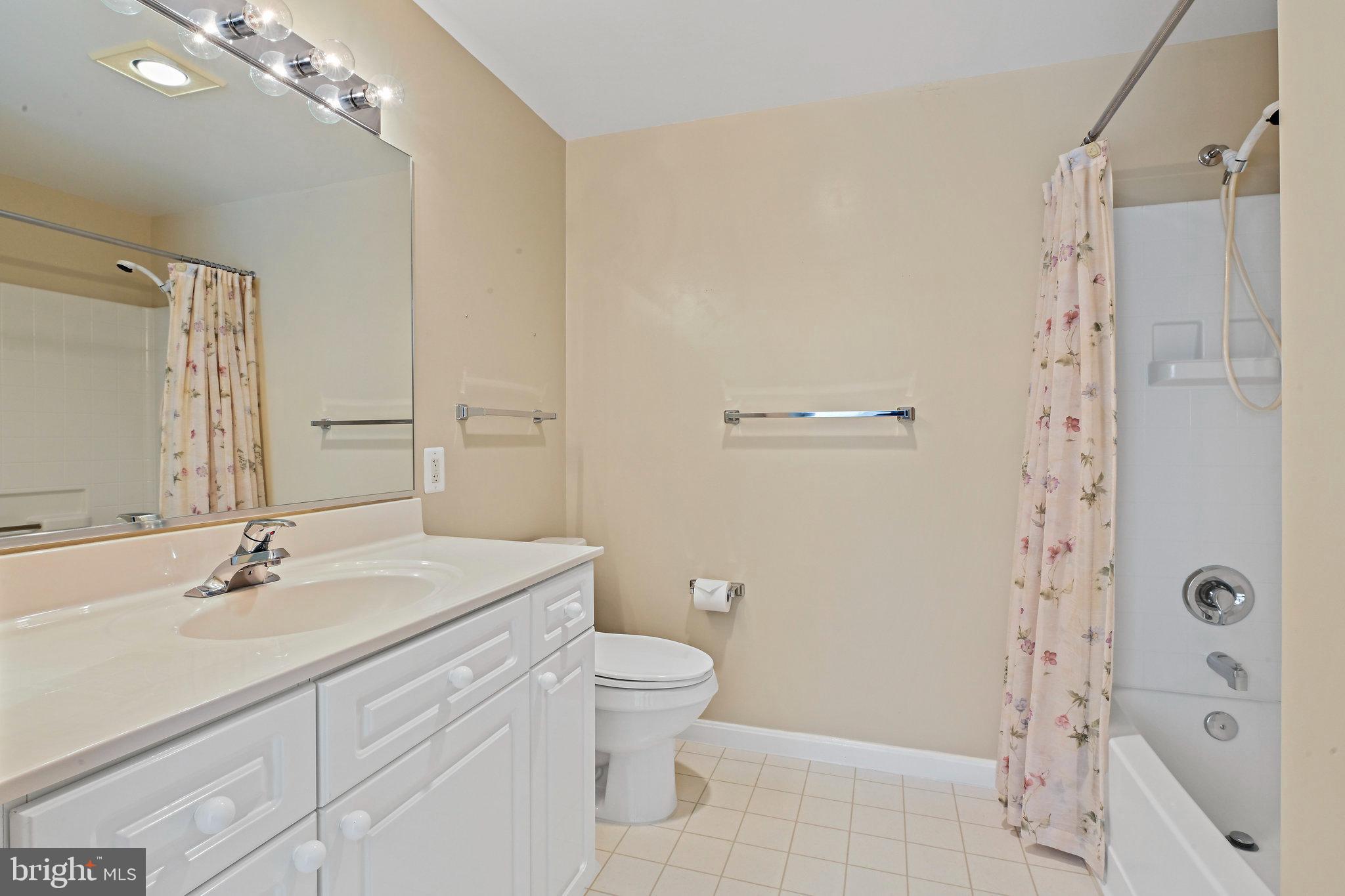 19370 MAGNOLIA GROVE SQUARE 203