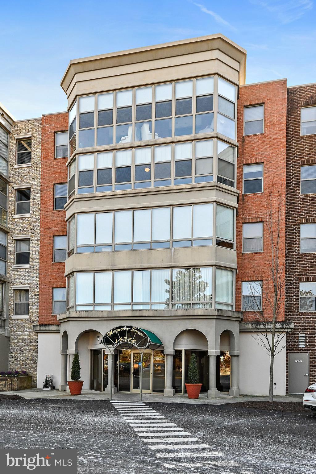 19370 MAGNOLIA GROVE SQUARE 203