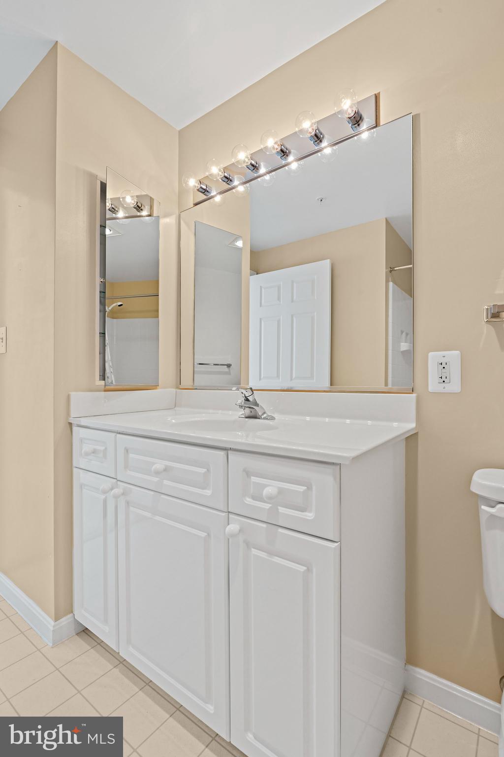 19370 MAGNOLIA GROVE SQUARE 203