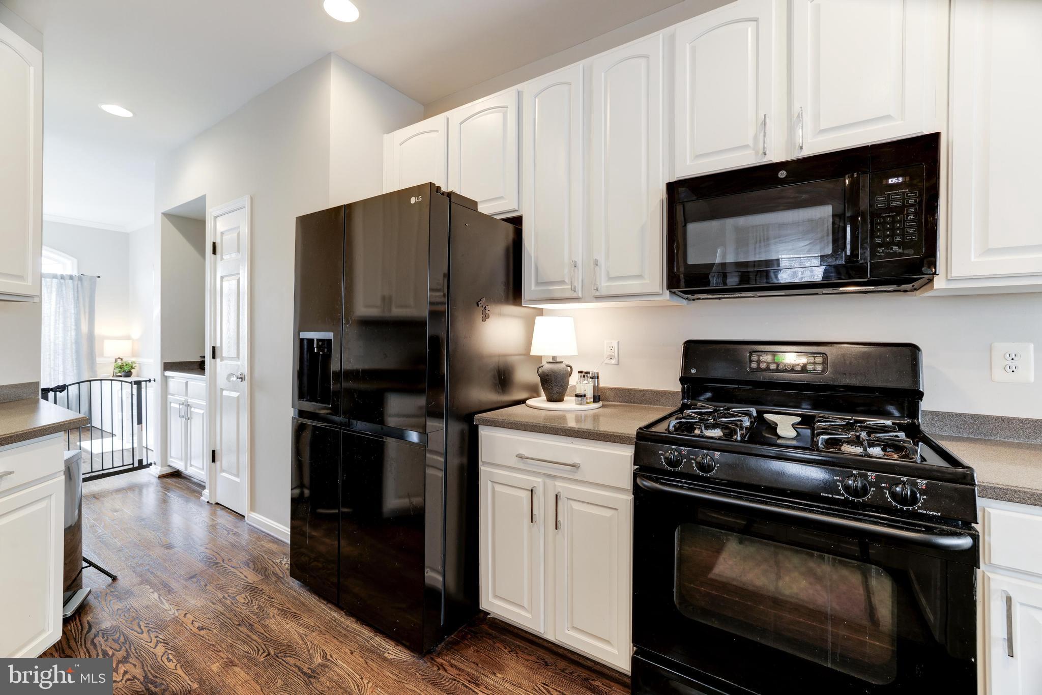 1190 Cambria Ter NE