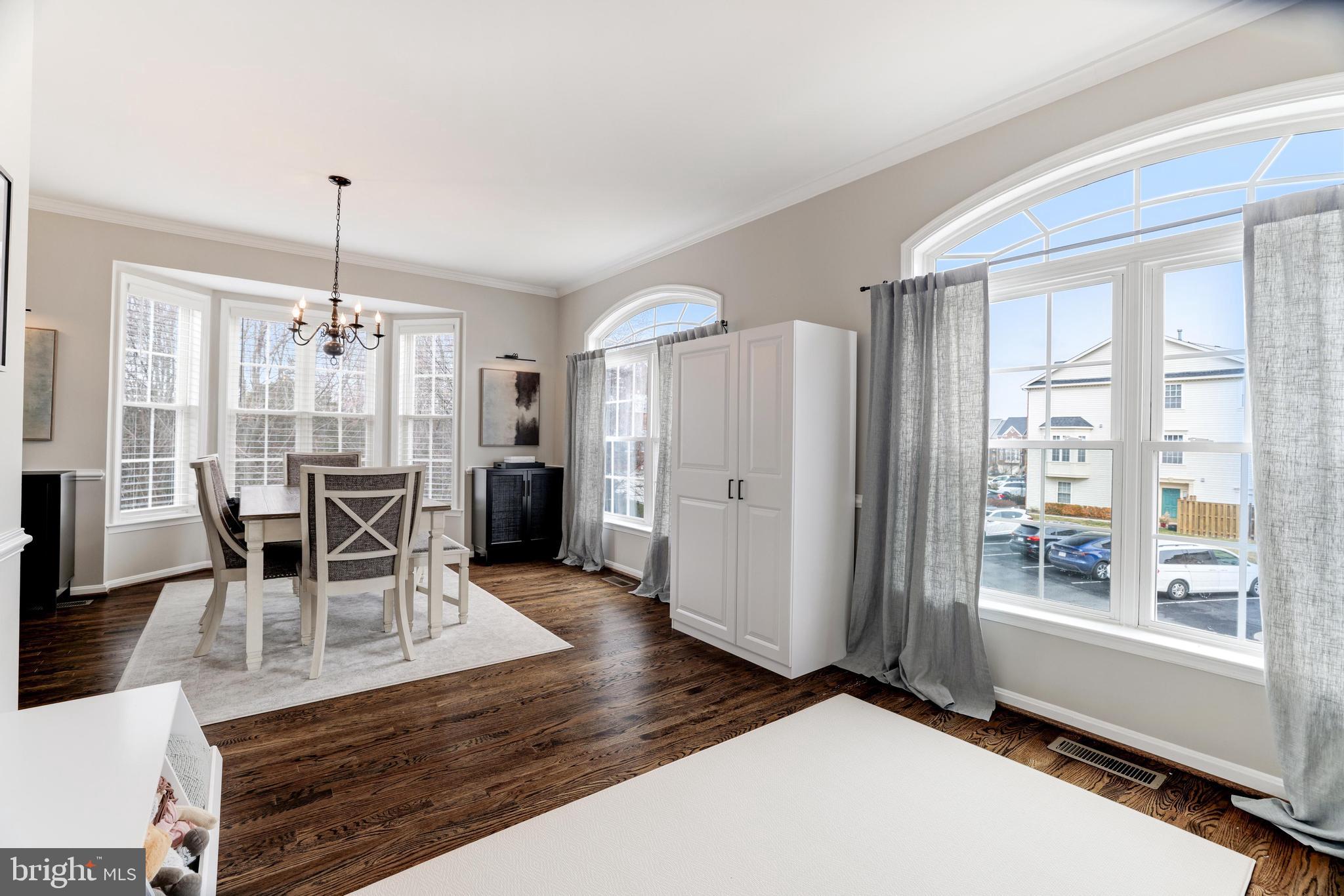 1190 Cambria Ter NE