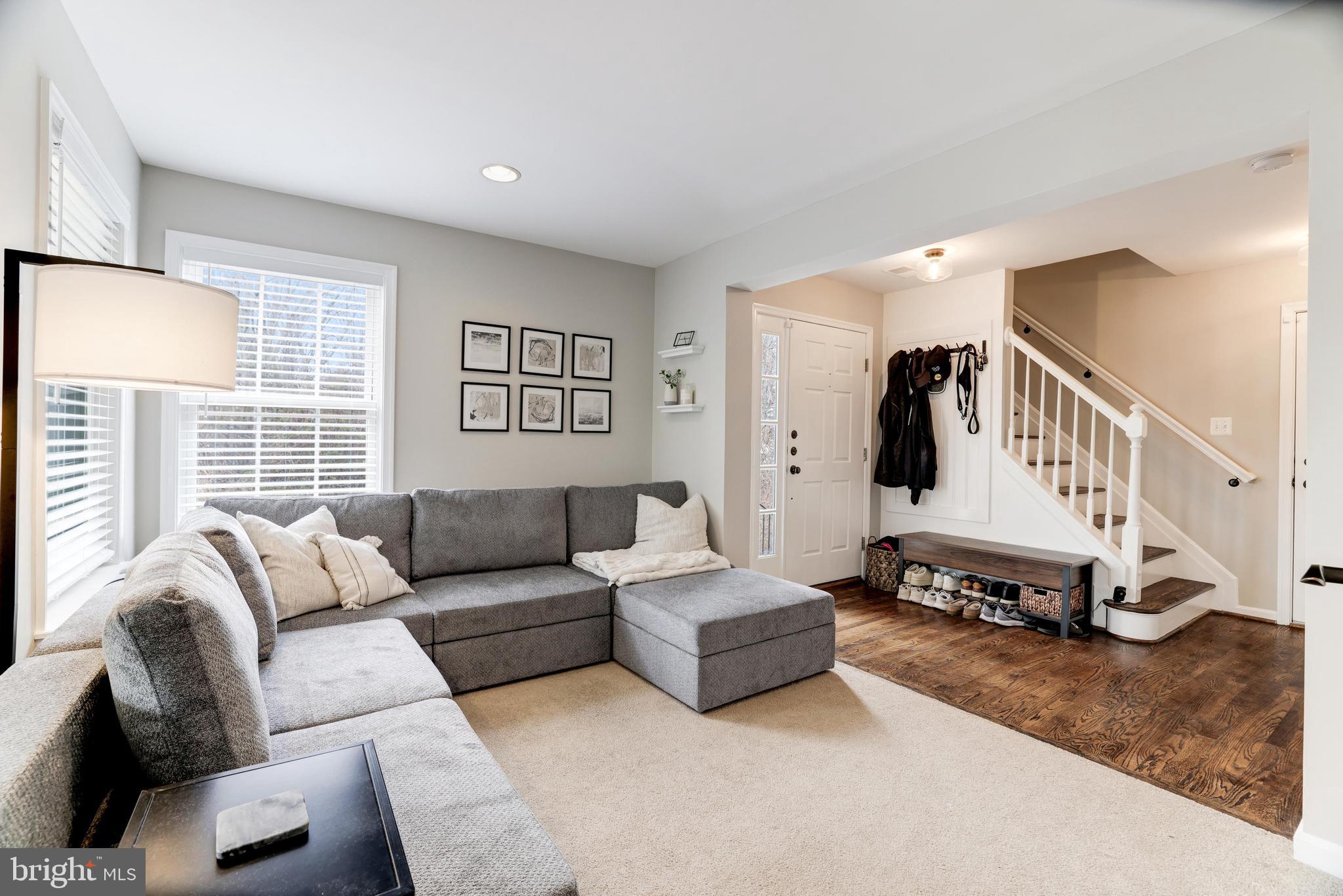 1190 Cambria Ter NE