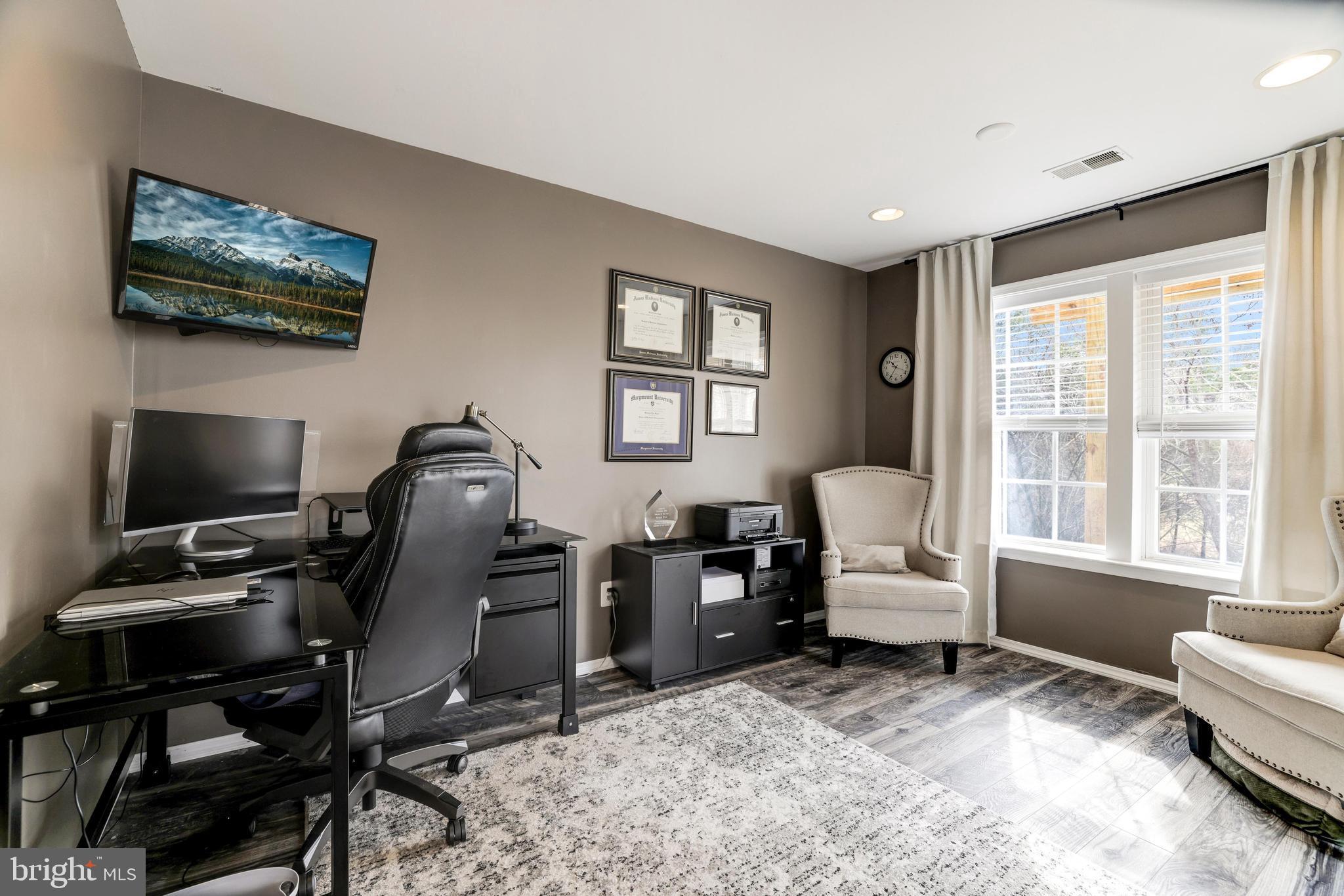 1190 Cambria Ter NE