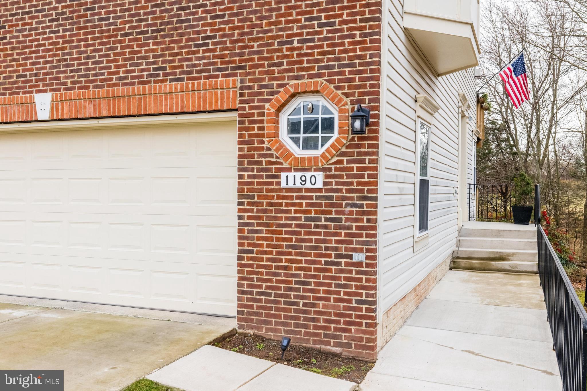 1190 Cambria Ter NE