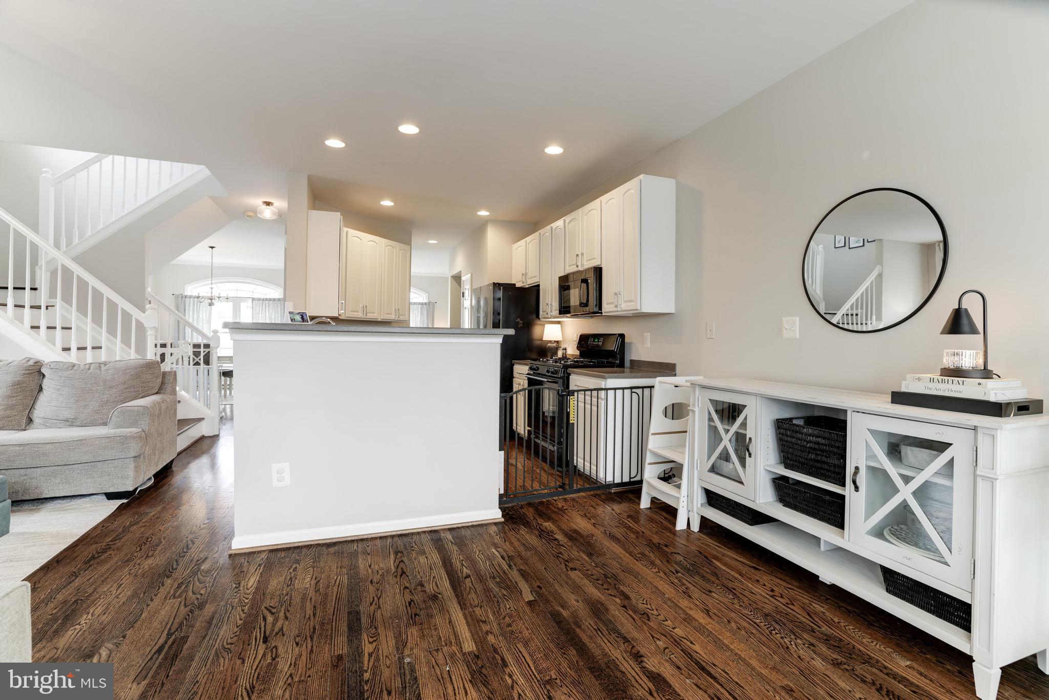 1190 Cambria Ter NE