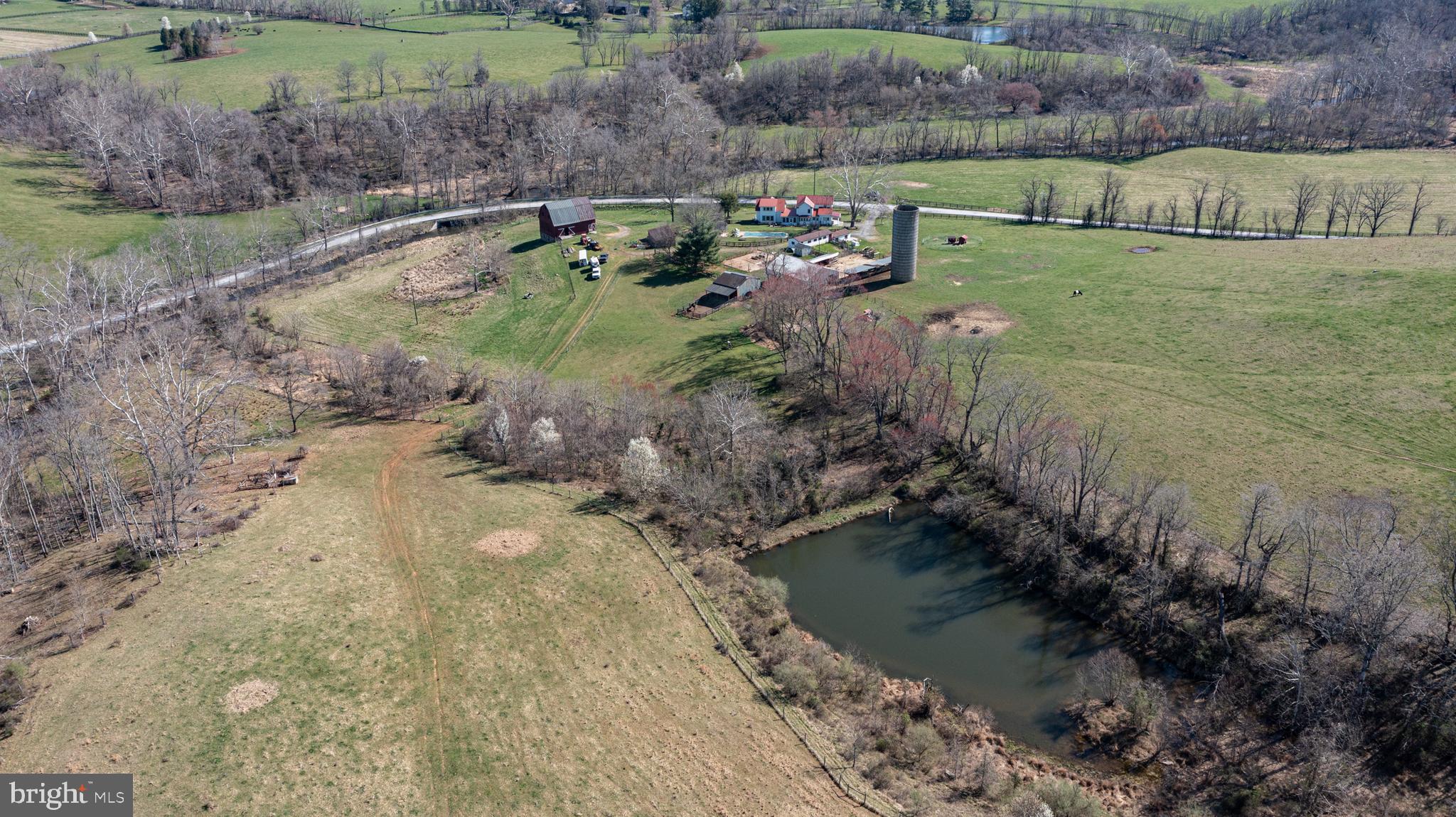 19643 Woodtrail Rd