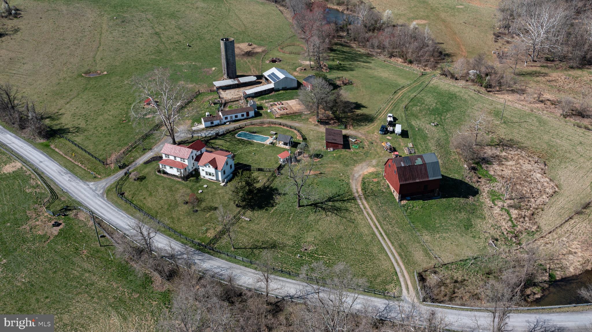 19643 Woodtrail Rd