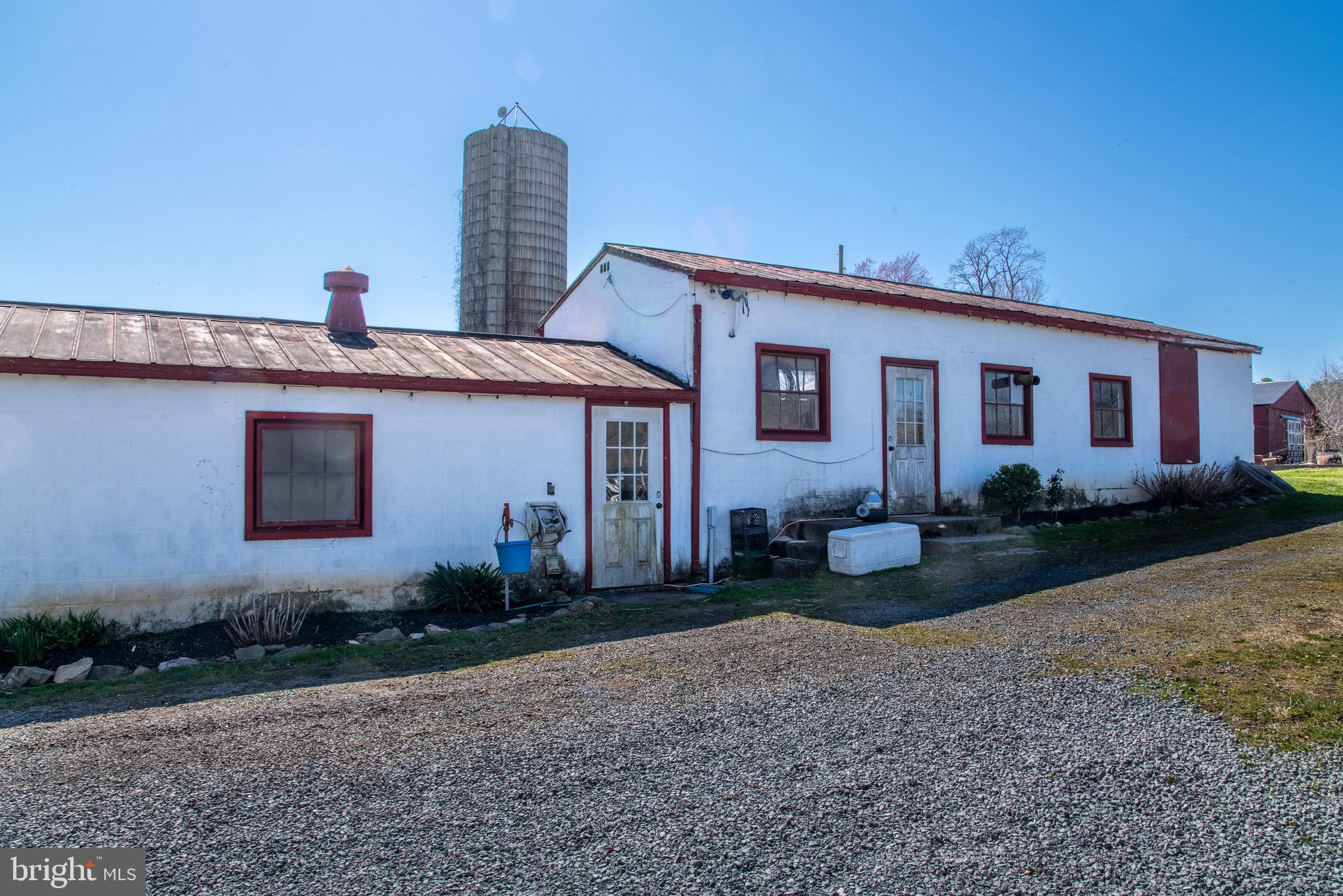 19643 Woodtrail Rd