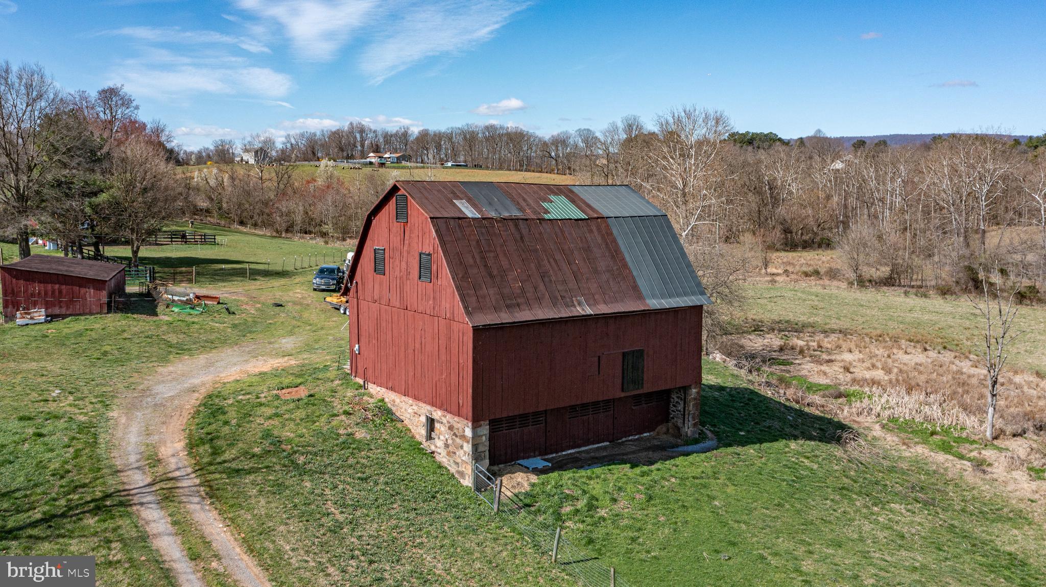 19643 Woodtrail Rd