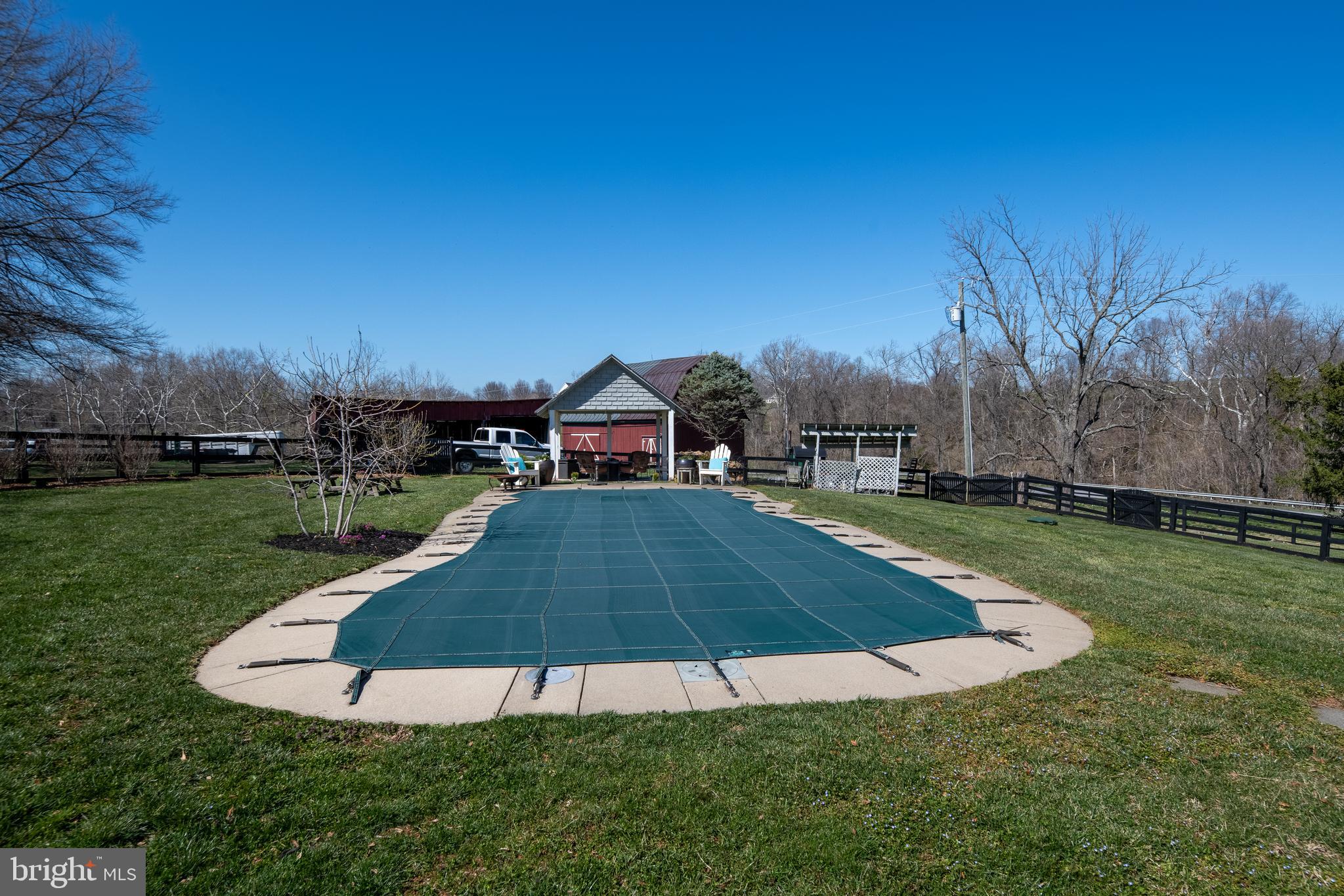 19643 Woodtrail Rd