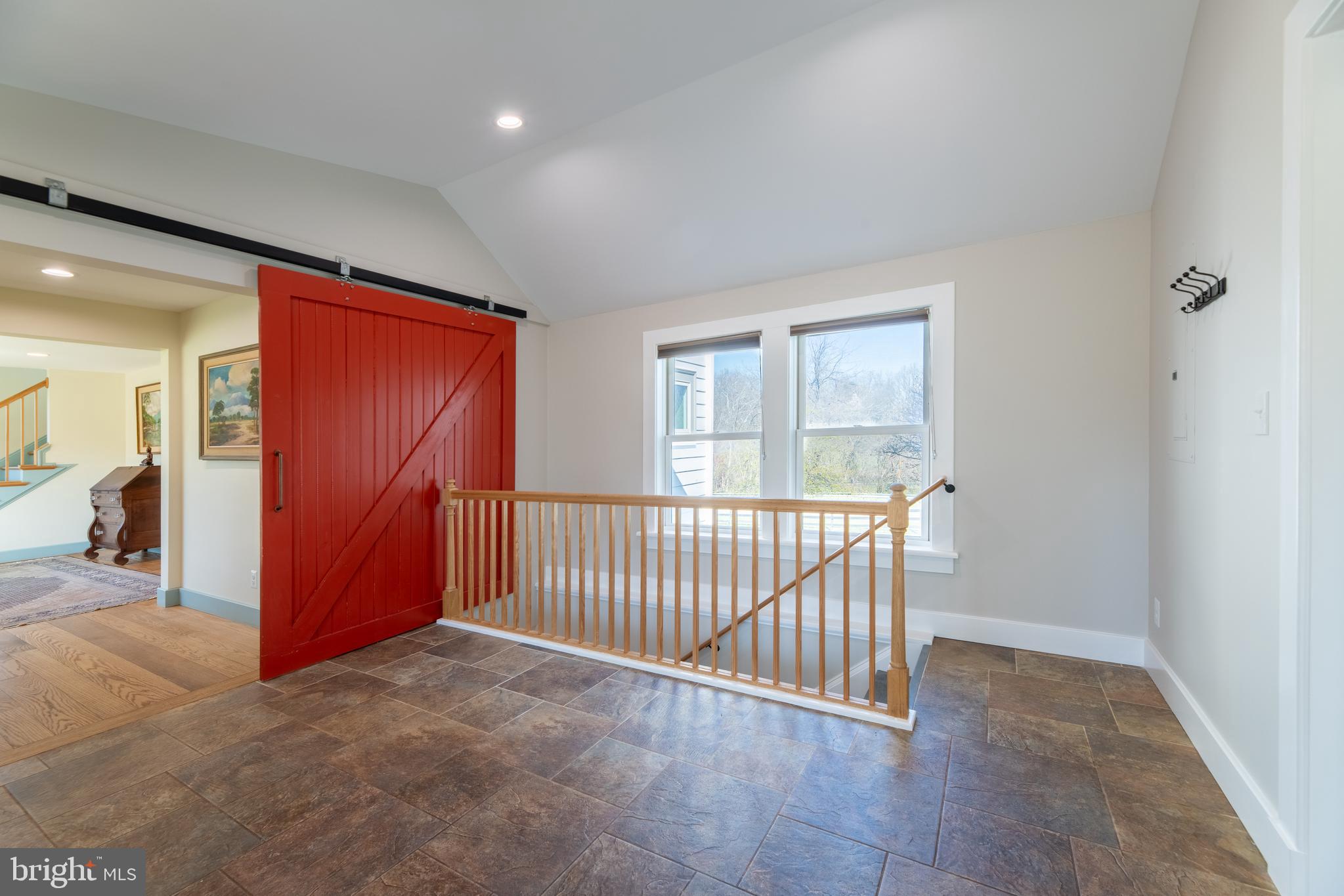 19643 Woodtrail Rd