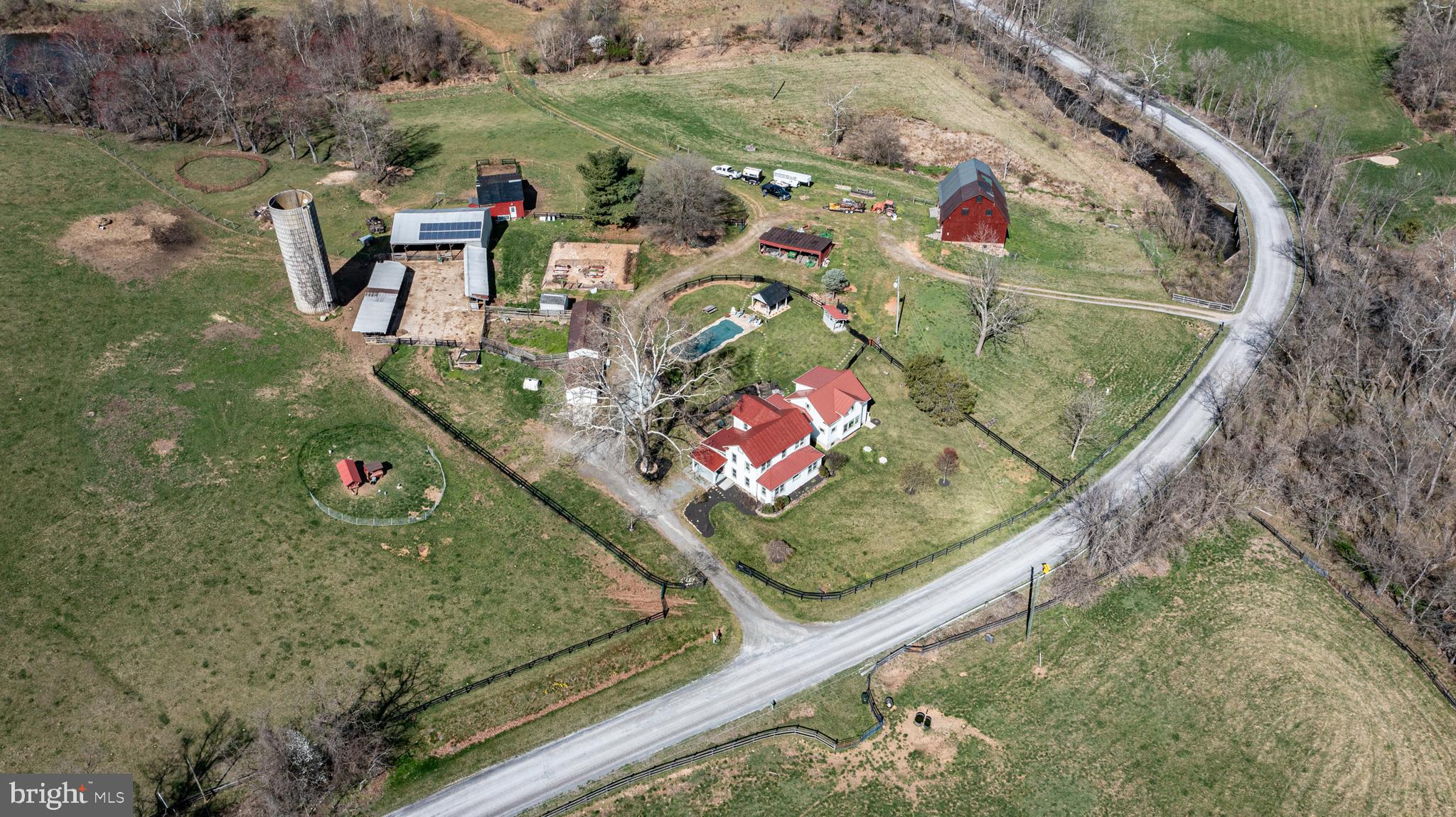 19643 Woodtrail Rd