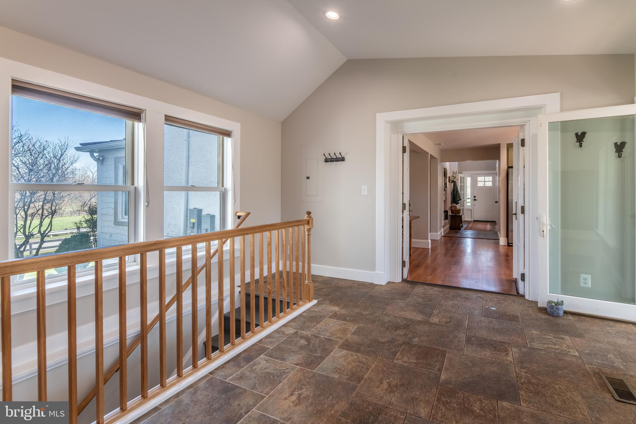 19643 Woodtrail Rd