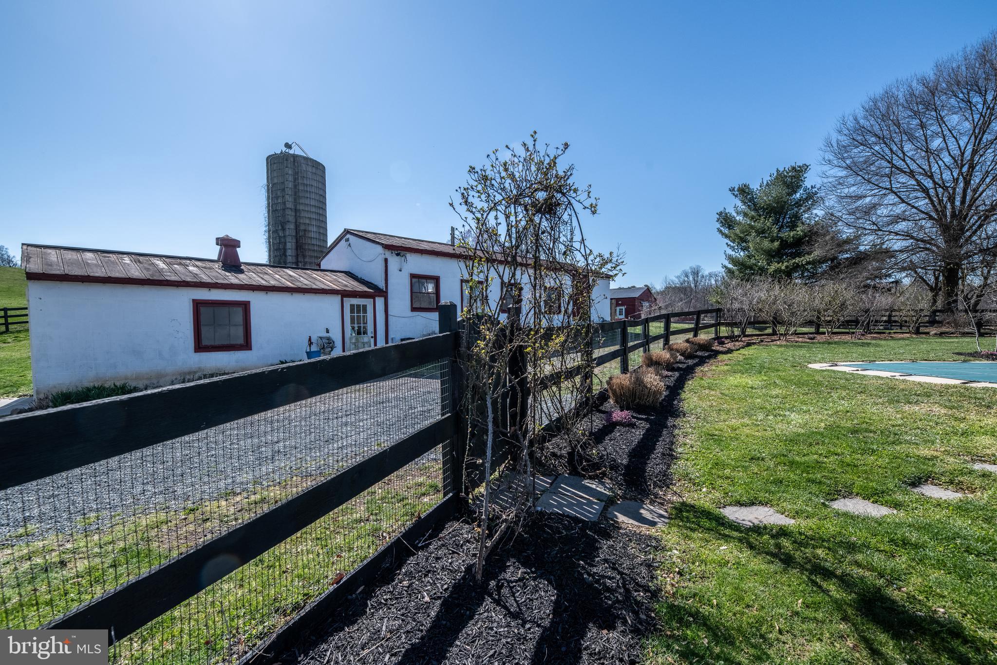 19643 Woodtrail Rd