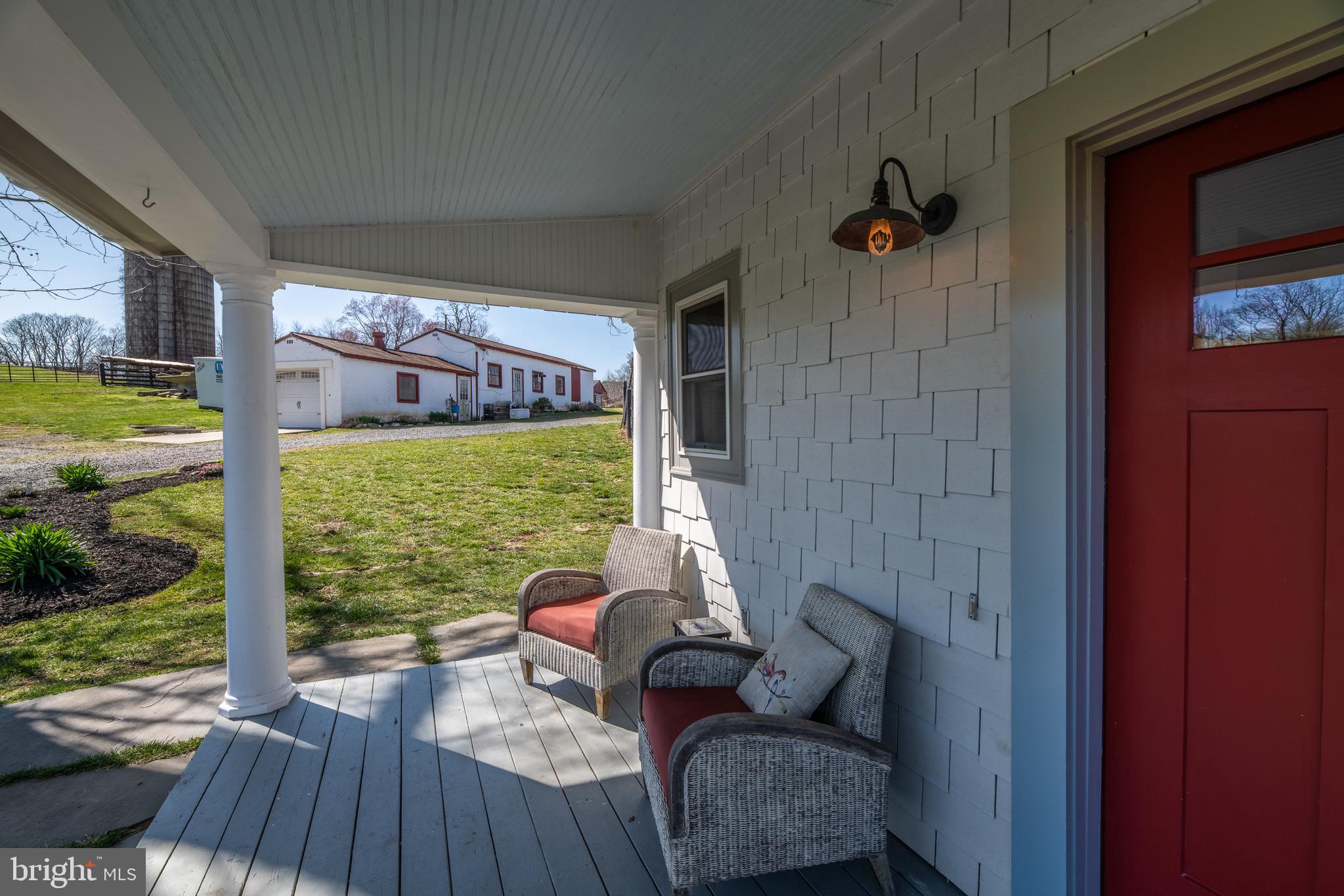 19643 Woodtrail Rd