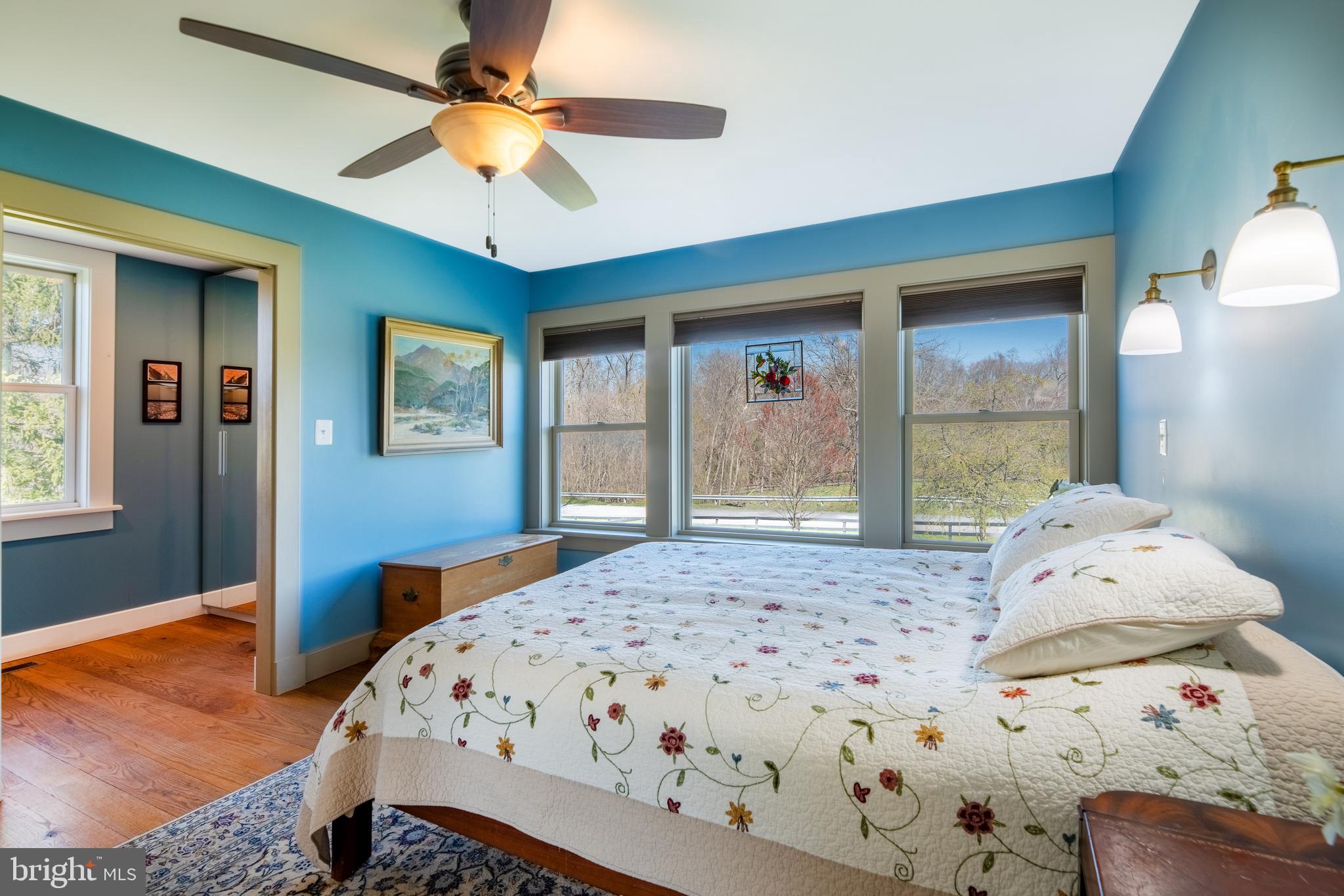 19643 Woodtrail Rd