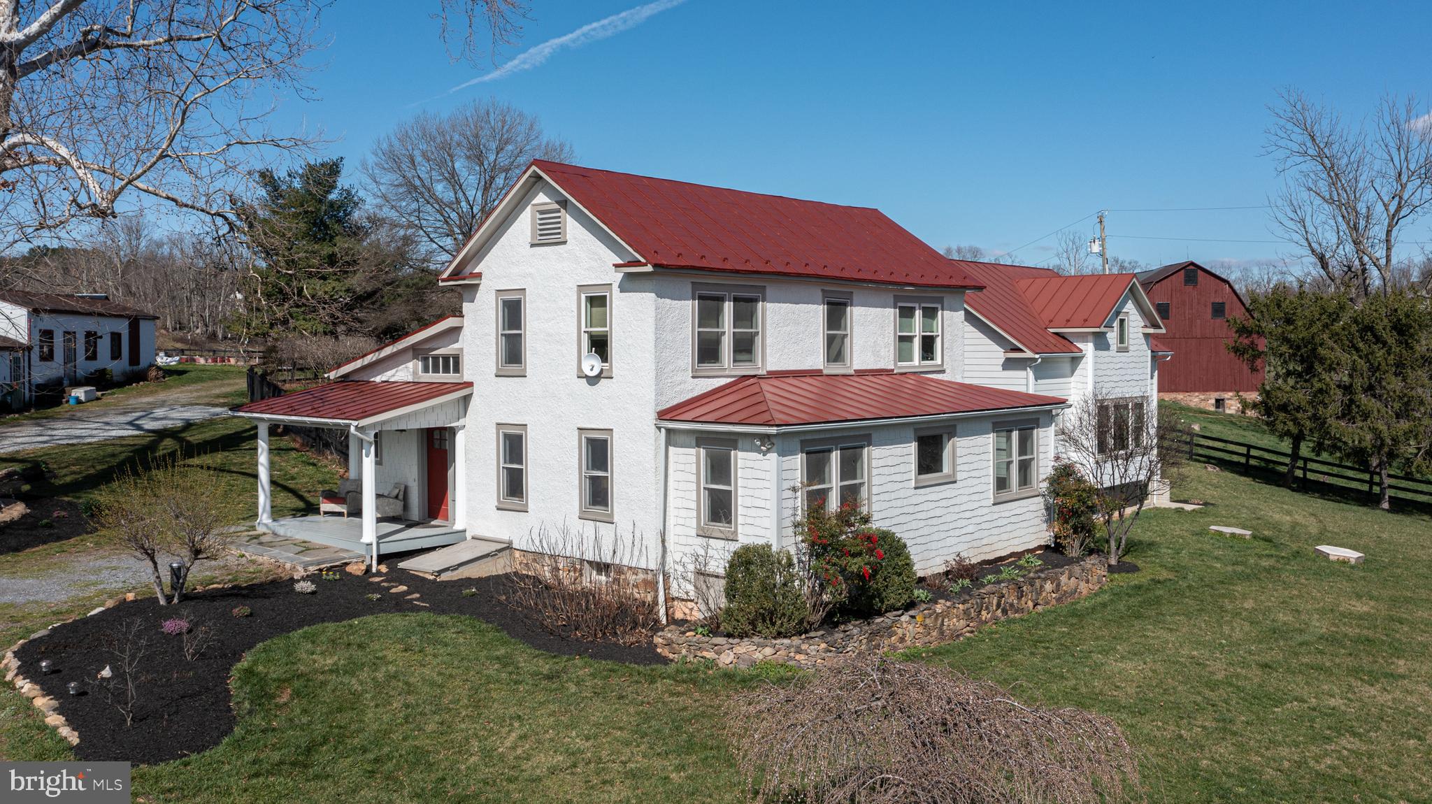 19643 Woodtrail Rd